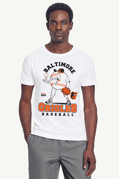 MENS BALTIMORE ORIOLES BASEBALL CHARACTER SHORT SLEEVE T SHIRT - White