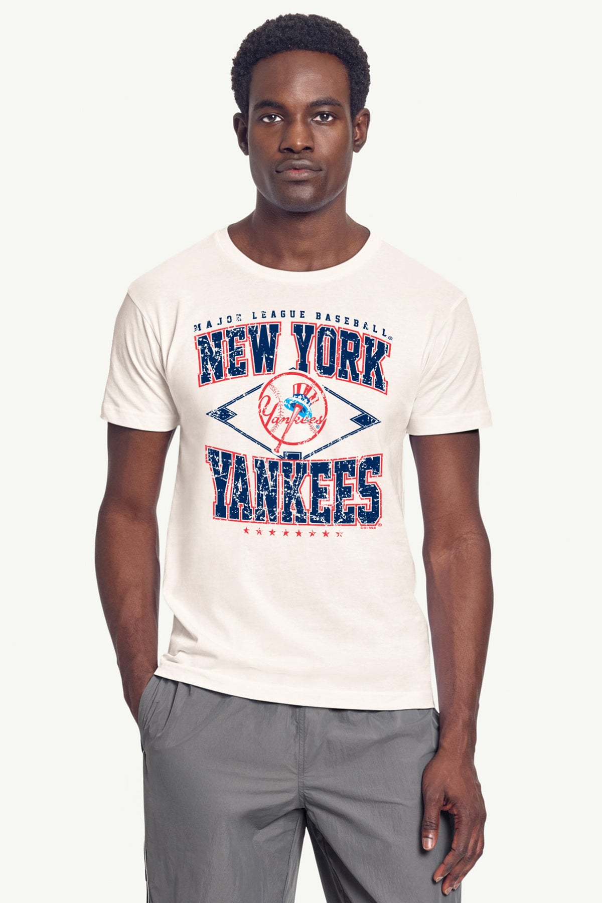 MENS NEW YORK YANKEES DISTRESSED COOPERSTOWN DIAMOND SHORT SLEEVE T SHIRT - Vintage White