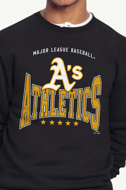MENS ATHLETICS CENTER SQUEEZE SWEATSHIRT - Black