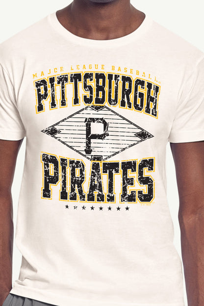 MENS PITTSBURGH PIRATES  DISTRESSED COOPERSTOWN DIAMOND SHORT SLEEVE T SHIRT - Vintage White