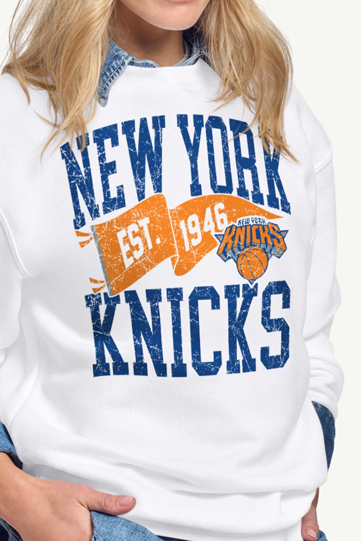 STARTER NEW YORK KNICKS PENNANT SWEATSHIRT - White