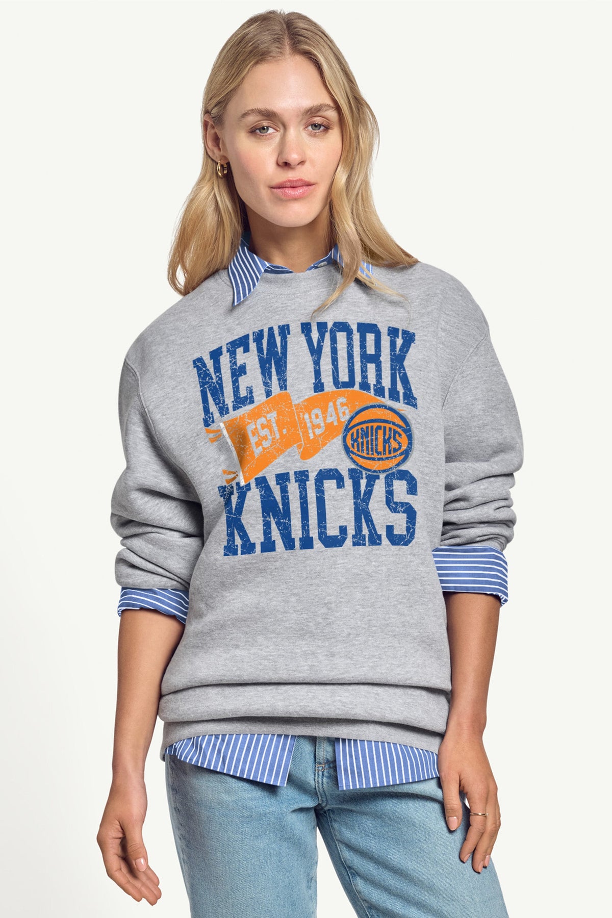WOMENS NEW YORK KNICKS PENNANT SWEATSHIRT - Grey