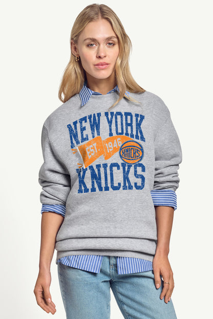 WOMENS NEW YORK KNICKS PENNANT SWEATSHIRT - Grey