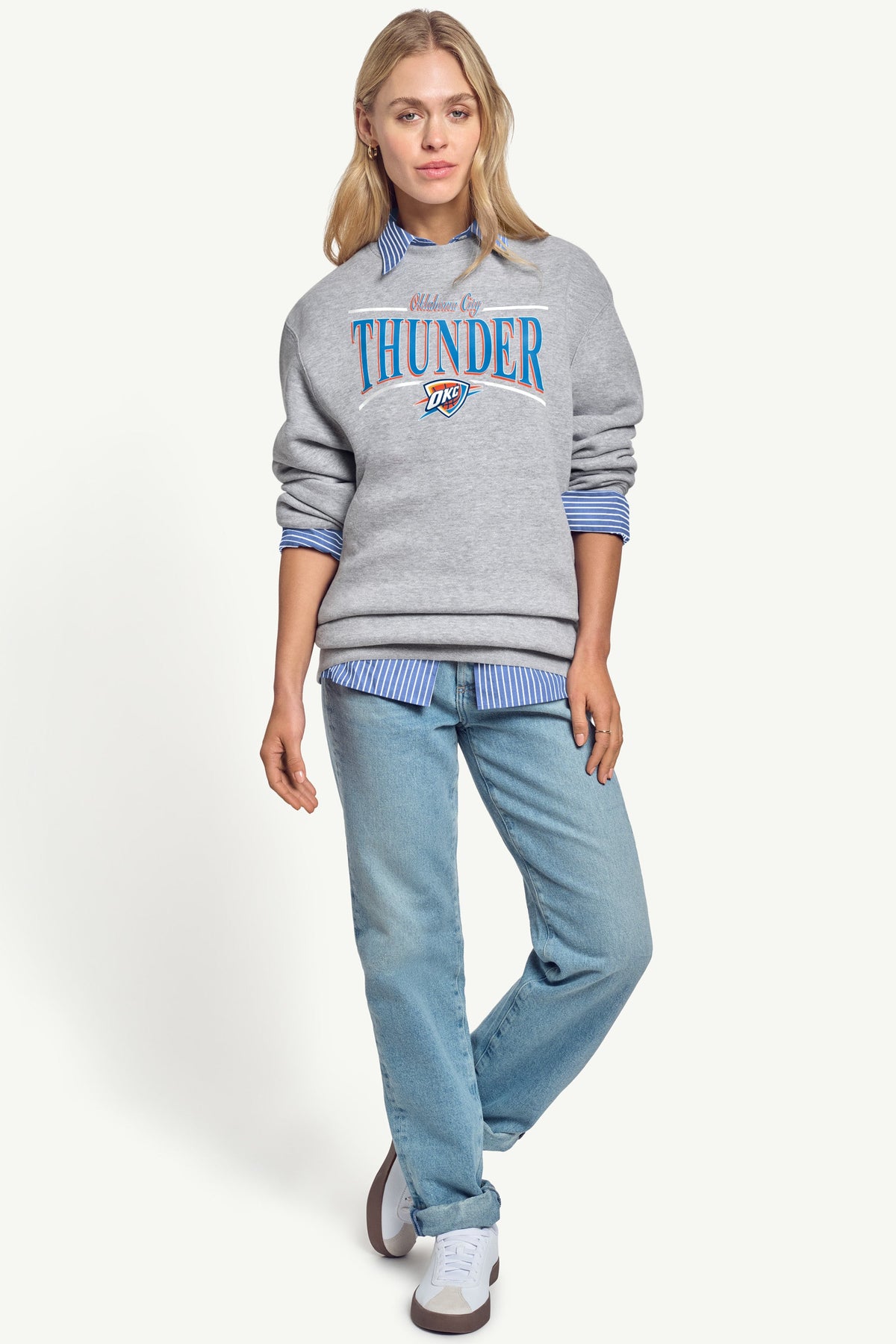 WOMENS OKLAHOMA CITY THUNDER ARCH SWEATSHIRT - Grey