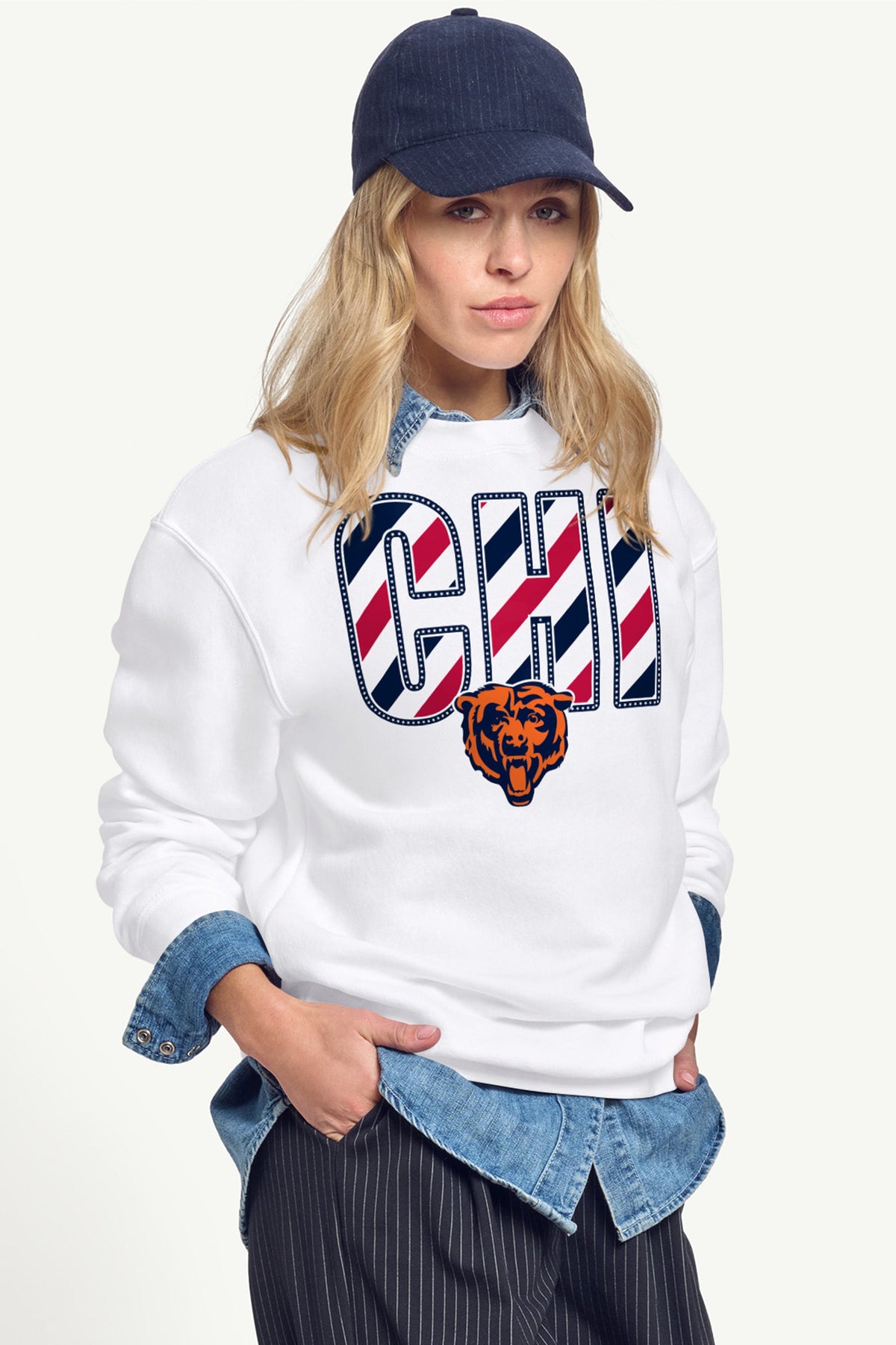 WOMENS CHICAGO BEARS STARS AND STRIPES SWEATSHIRT - White